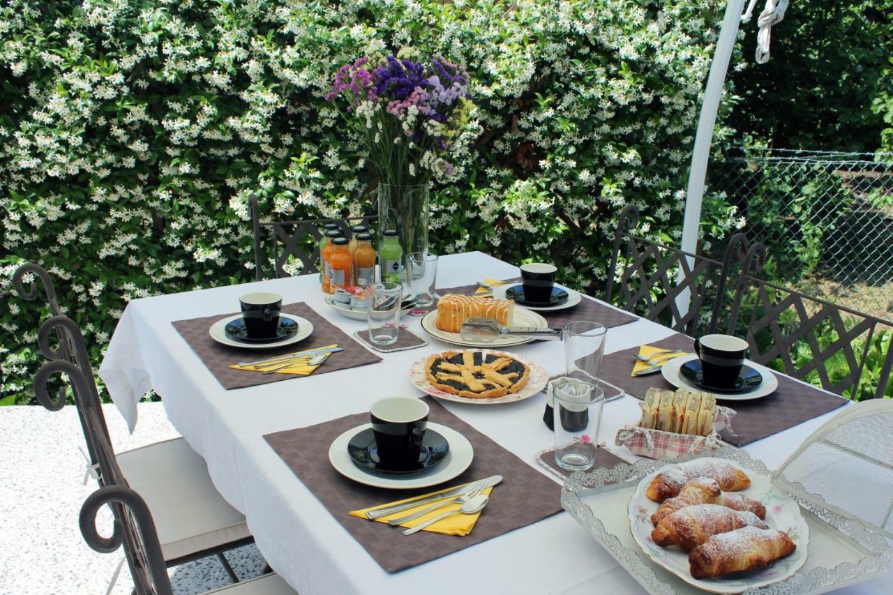 La Sosta Fuori Stazione Bed & Breakfast Brescello Exterior foto