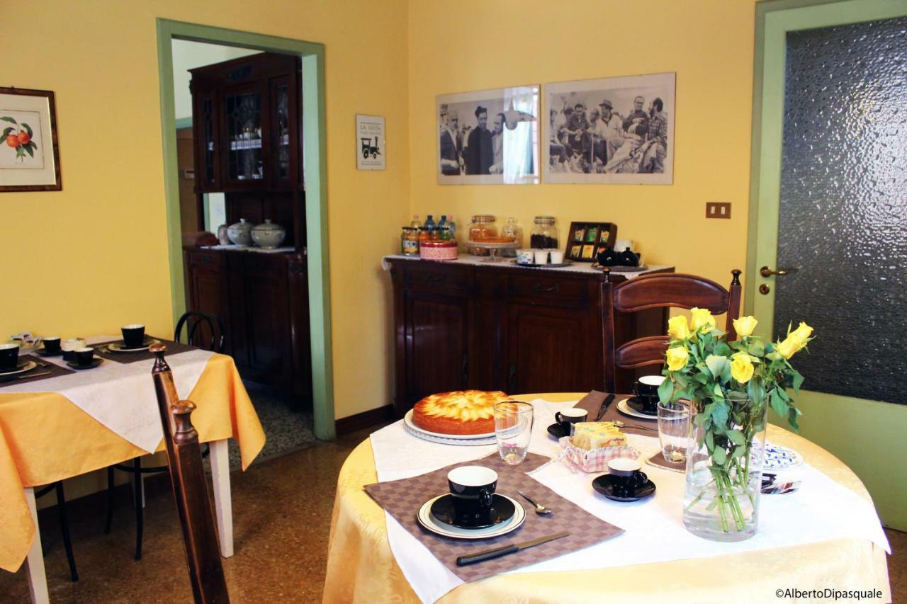 La Sosta Fuori Stazione Bed & Breakfast Brescello Exterior foto
